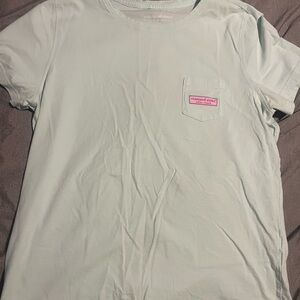 vineyard vines tee